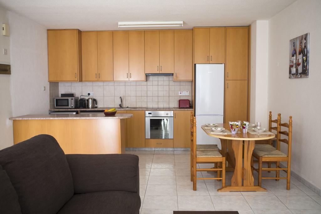 Ambelones Apartments Pissouri Exterior photo