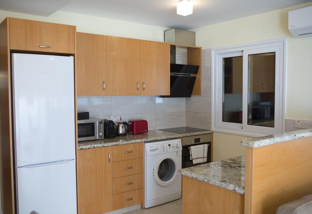Ambelones Apartments Pissouri Exterior photo