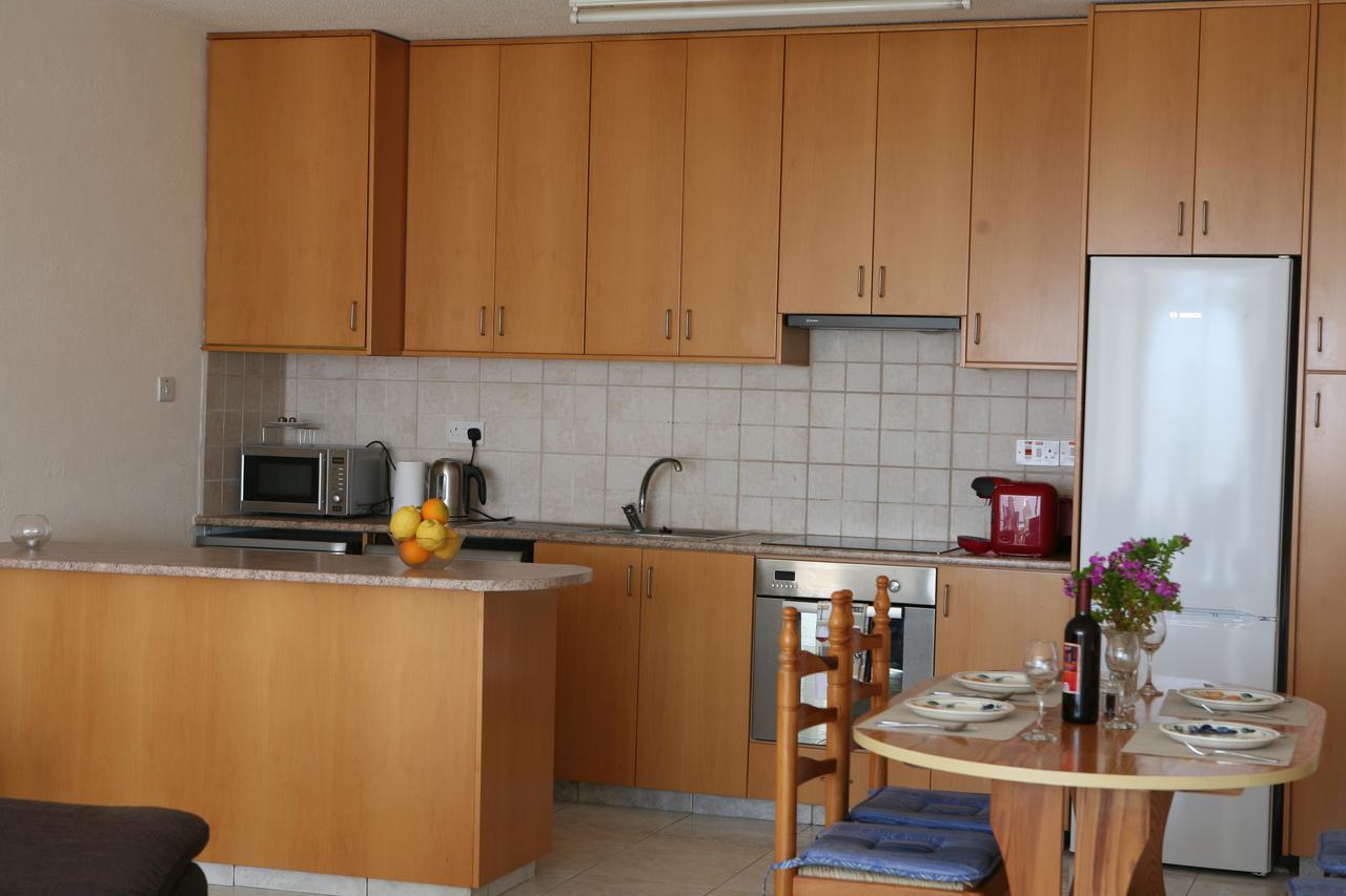 Ambelones Apartments Pissouri Exterior photo